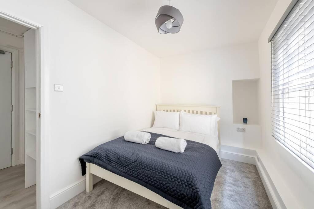 2 Bed City Centre Apartment 1 Min From Bath Abbey Luaran gambar