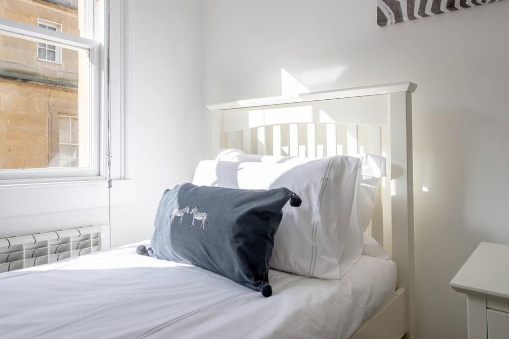 2 Bed City Centre Apartment 1 Min From Bath Abbey Luaran gambar